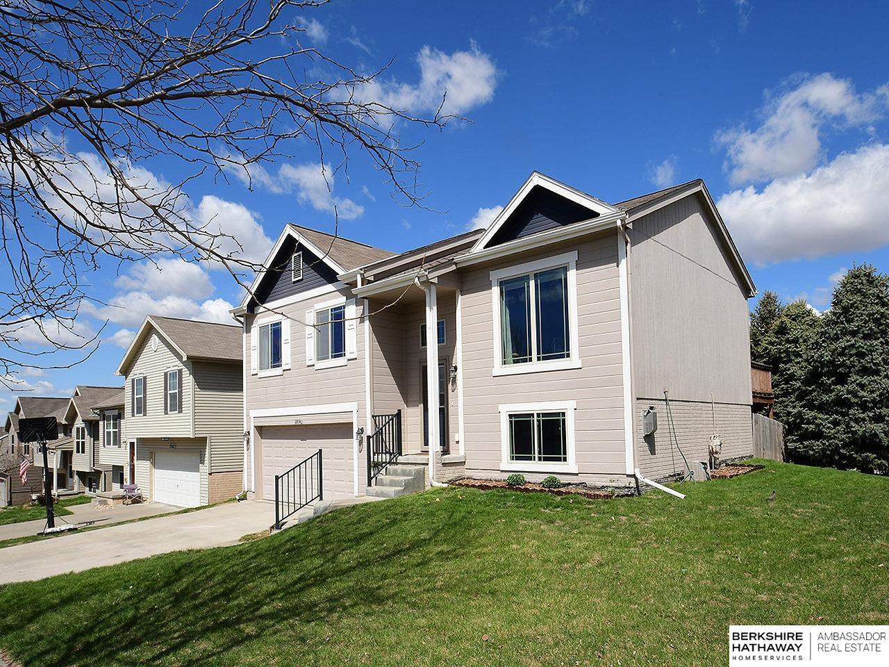 Elkhorn, Nebraska 68022, United States, 3 Bedrooms Bedrooms, ,2 BathroomsBathrooms,Residential,Active,121219