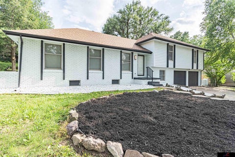 Photo of 16559 Dorcas Street, Omaha, NE 68130 (MLS # 22618200)