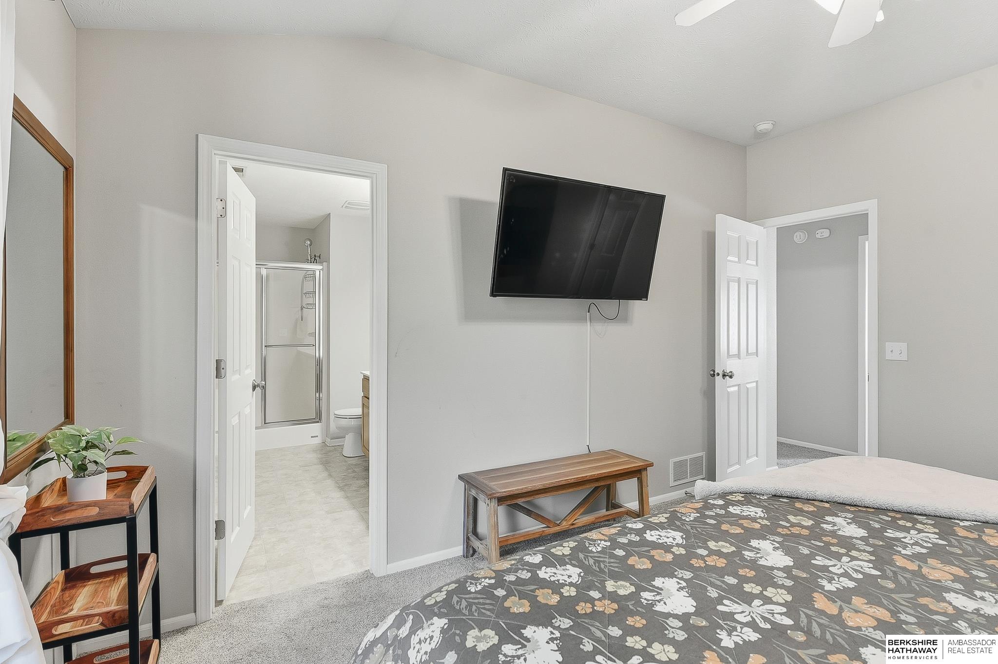 Omaha, Nebraska 68135, United States, 3 Bedrooms Bedrooms, ,3 BathroomsBathrooms,Residential,Active,225051