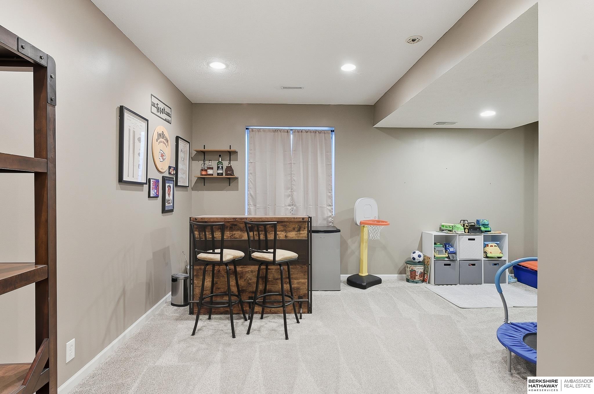 Omaha, Nebraska 68135, United States, 3 Bedrooms Bedrooms, ,3 BathroomsBathrooms,Residential,Active,225051