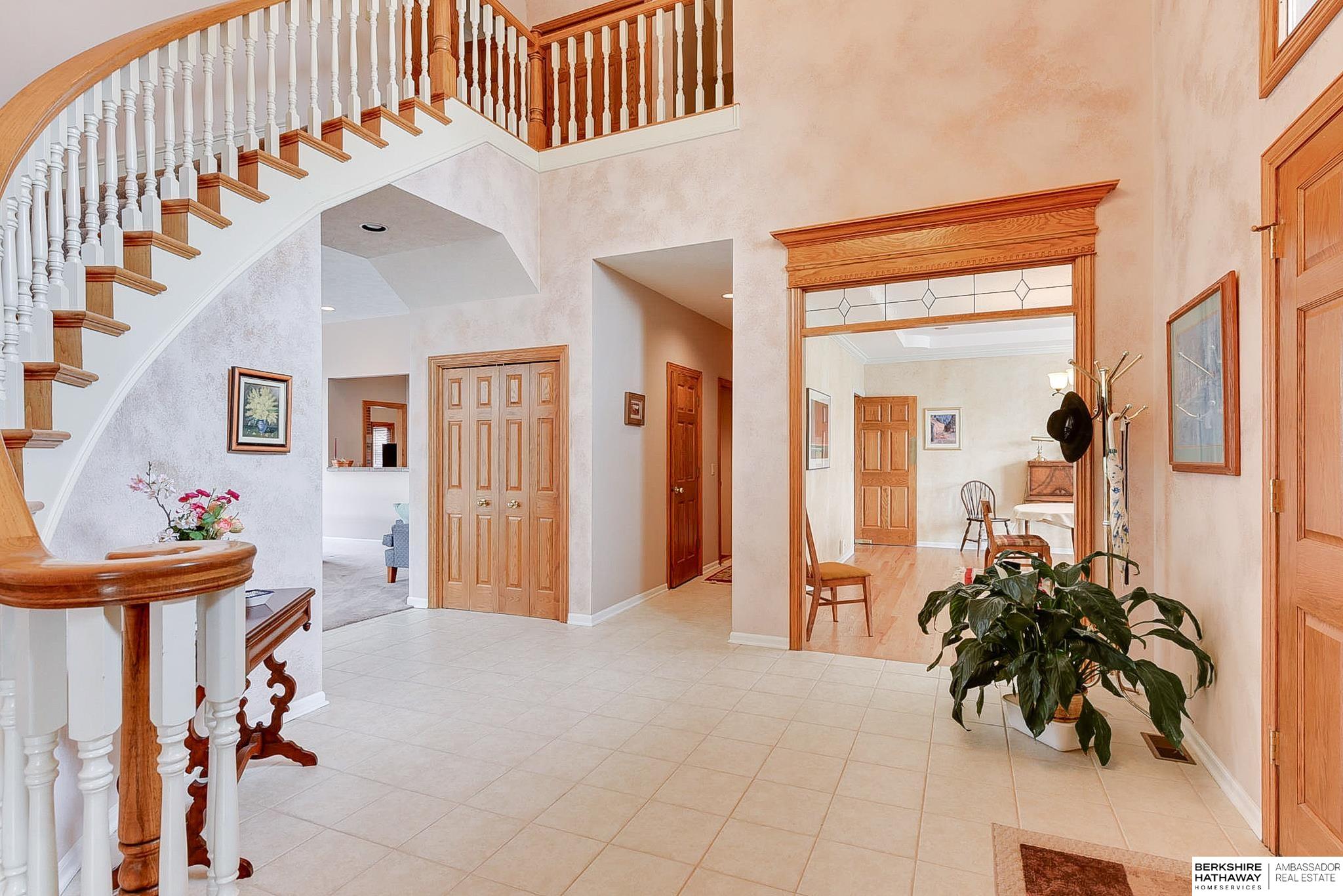 Omaha, Nebraska 68114, United States, 5 Bedrooms Bedrooms, ,4 BathroomsBathrooms,Residential,Active,111138