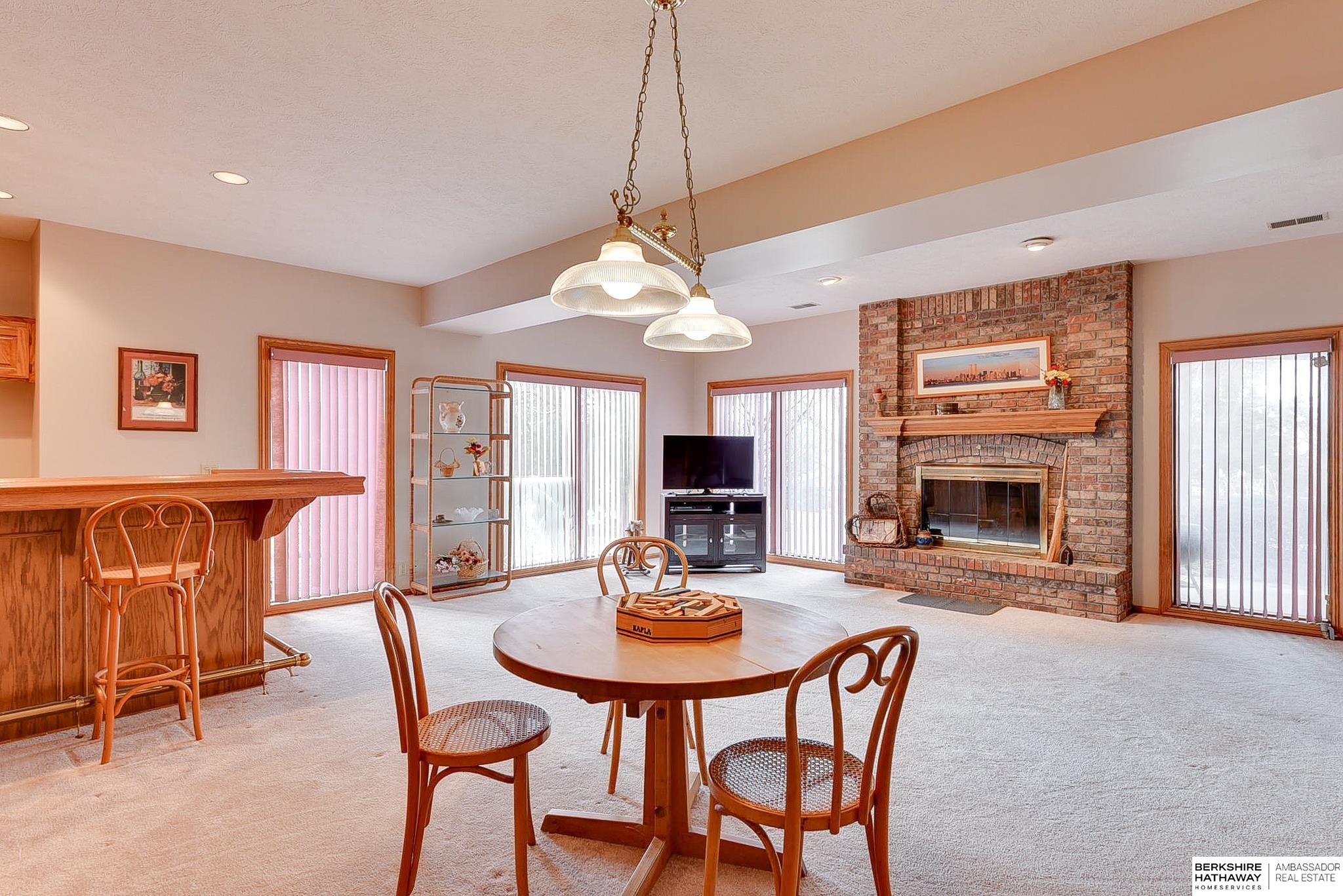 Omaha, Nebraska 68114, United States, 5 Bedrooms Bedrooms, ,4 BathroomsBathrooms,Residential,Active,111138