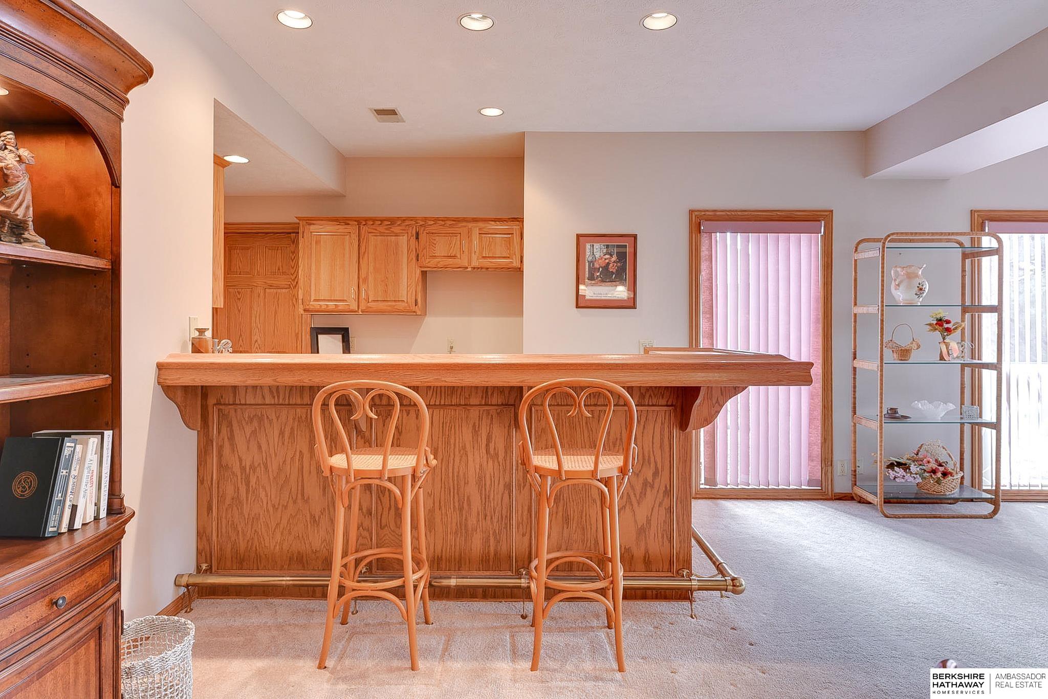 Omaha, Nebraska 68114, United States, 5 Bedrooms Bedrooms, ,4 BathroomsBathrooms,Residential,Active,111138