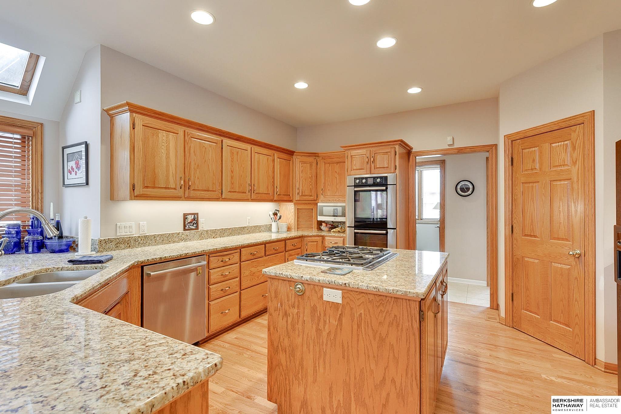 Omaha, Nebraska 68114, United States, 5 Bedrooms Bedrooms, ,4 BathroomsBathrooms,Residential,Active,111138