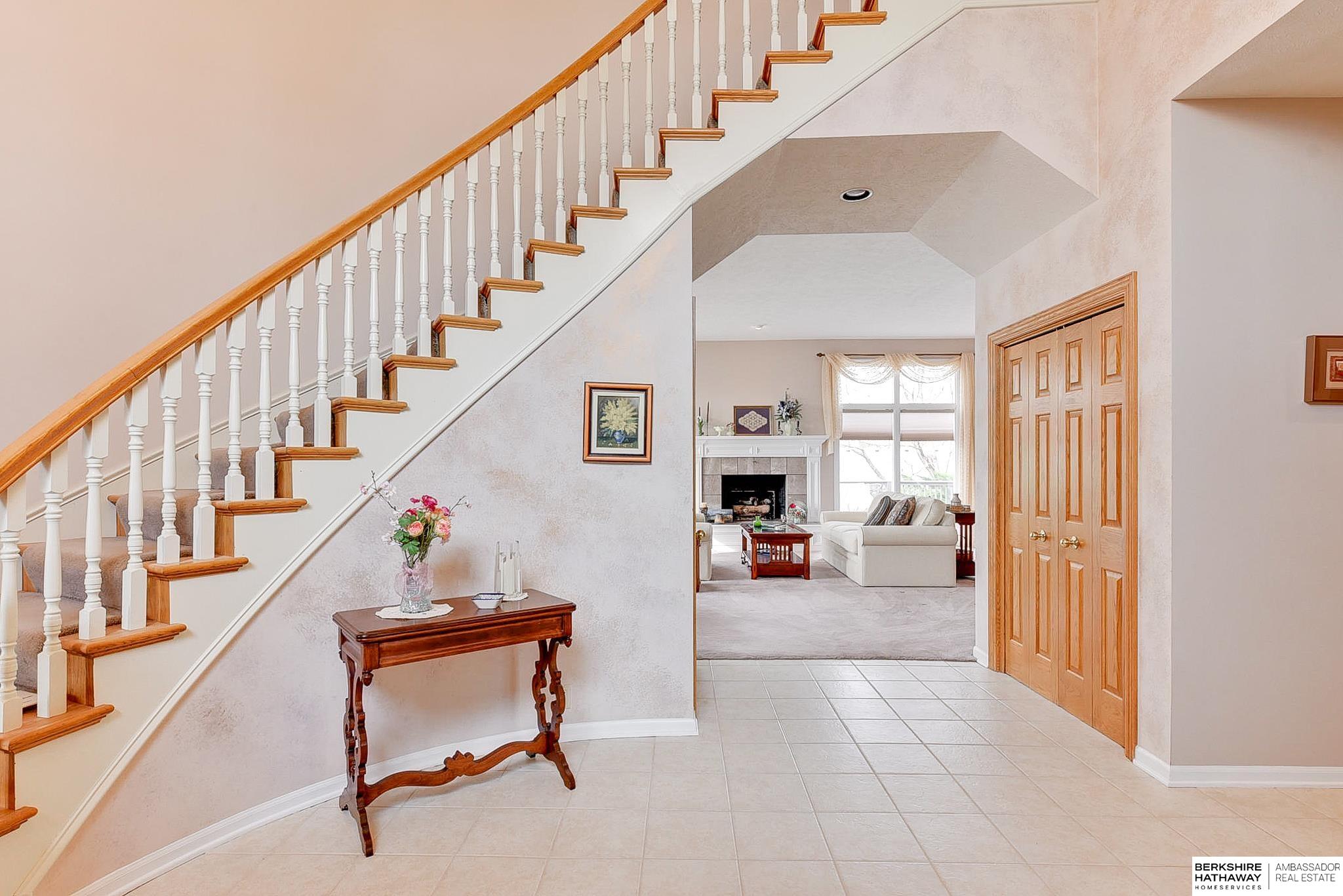 Omaha, Nebraska 68114, United States, 5 Bedrooms Bedrooms, ,4 BathroomsBathrooms,Residential,Active,111138