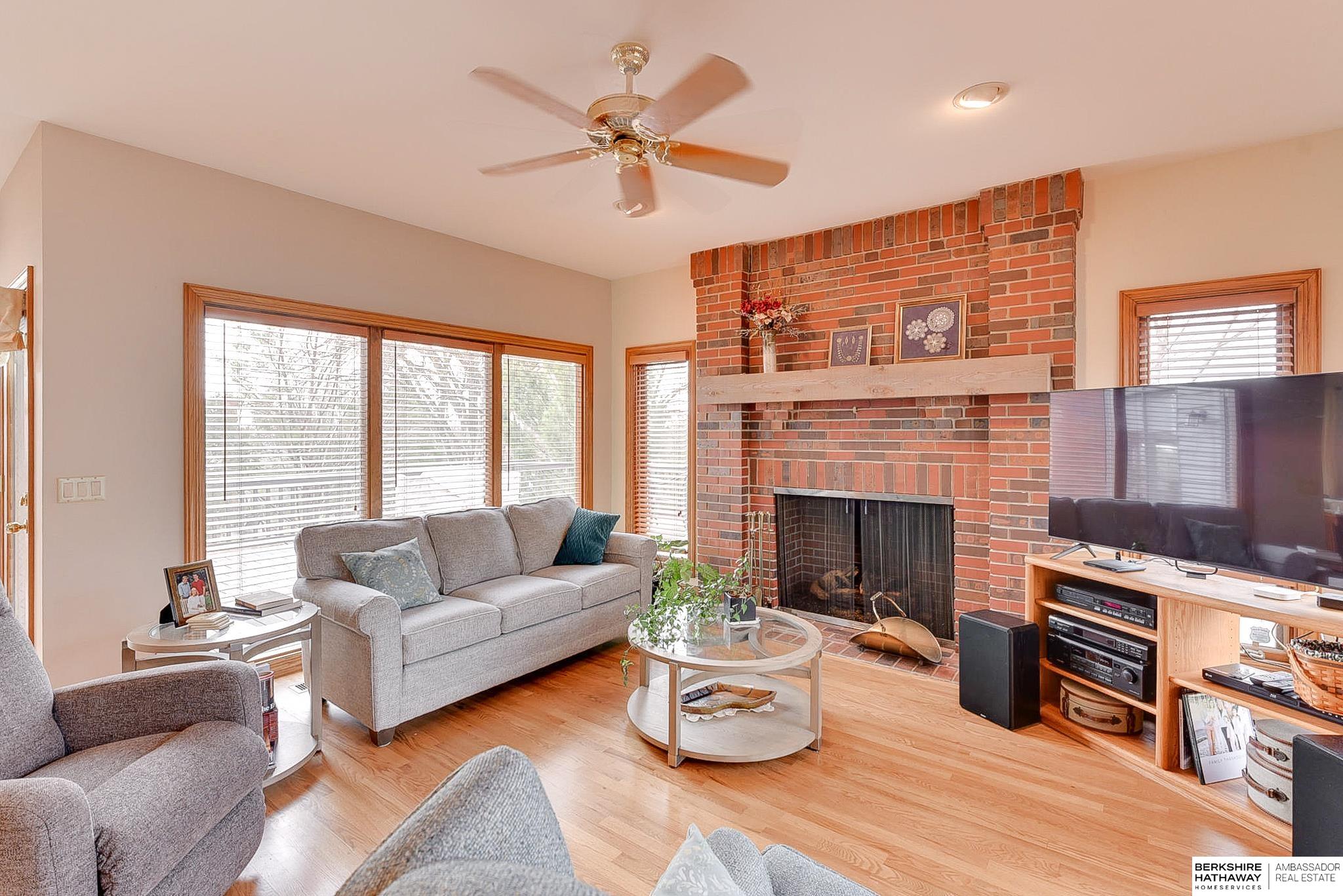 Omaha, Nebraska 68114, United States, 5 Bedrooms Bedrooms, ,4 BathroomsBathrooms,Residential,Active,111138