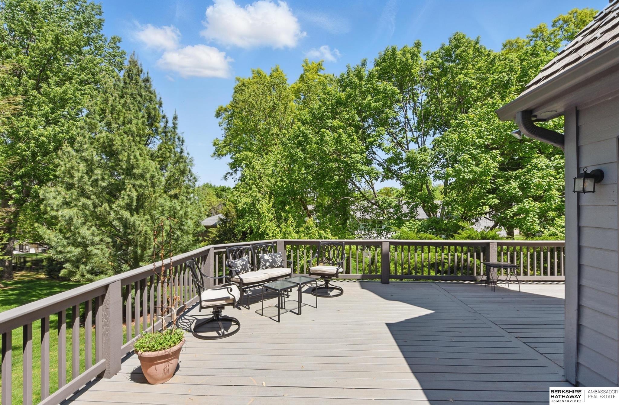 Omaha, Nebraska 68114, United States, 5 Bedrooms Bedrooms, ,4 BathroomsBathrooms,Residential,Active,111138