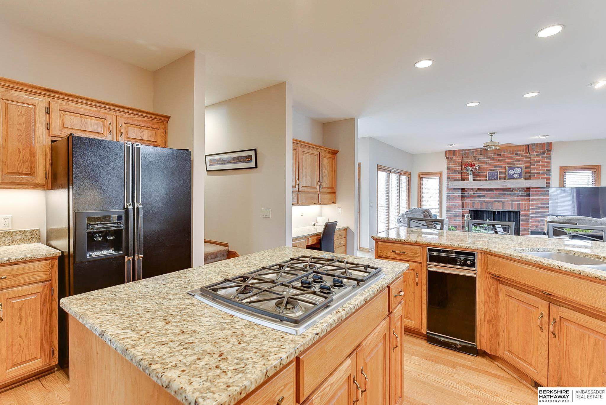 Omaha, Nebraska 68114, United States, 5 Bedrooms Bedrooms, ,4 BathroomsBathrooms,Residential,Active,111138