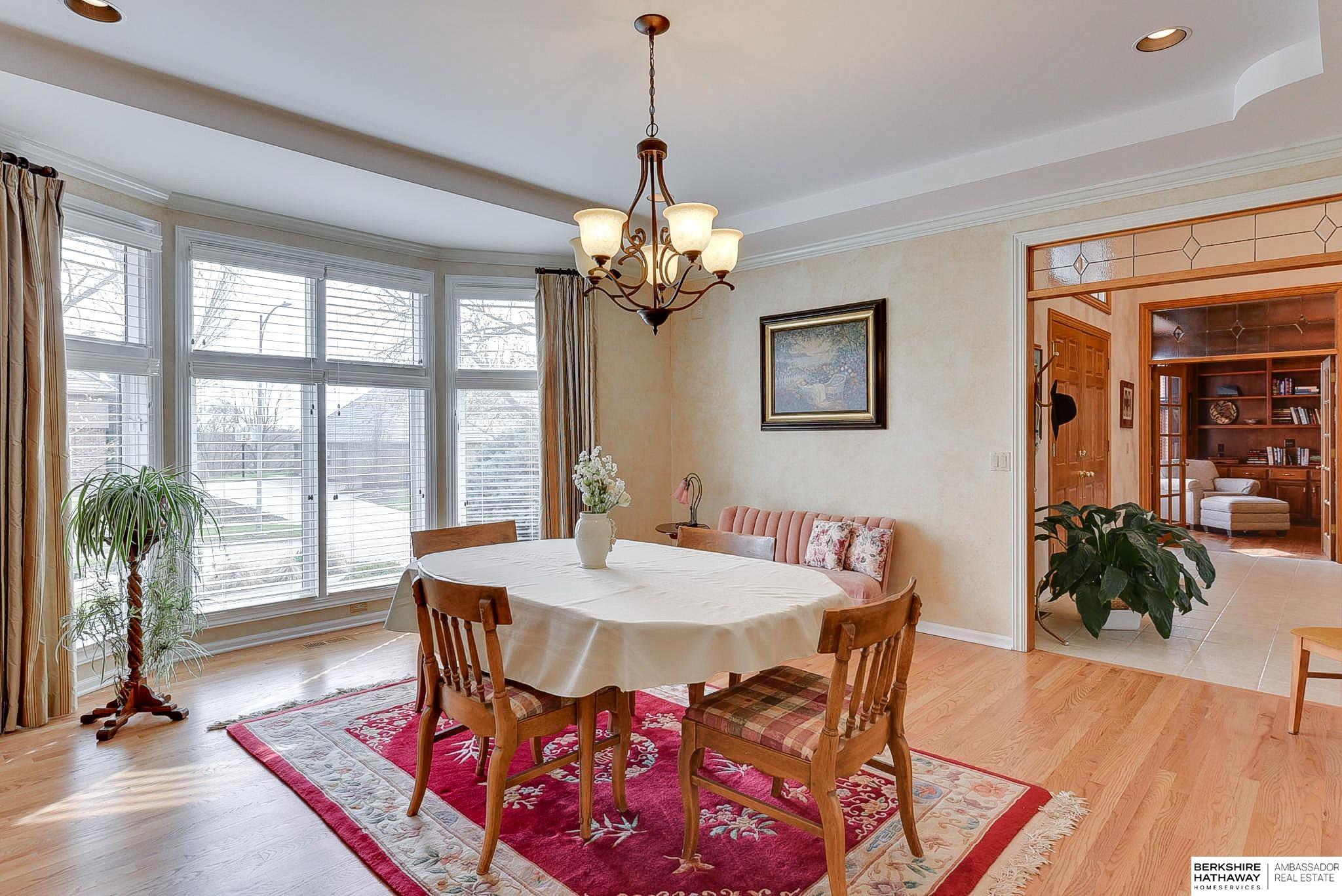 Omaha, Nebraska 68114, United States, 5 Bedrooms Bedrooms, ,4 BathroomsBathrooms,Residential,Active,111138