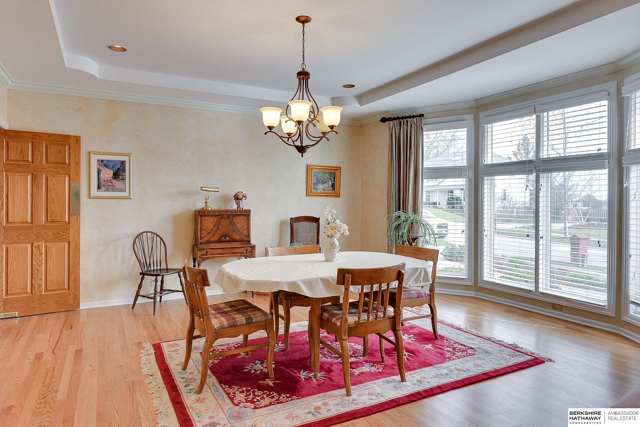 Omaha, Nebraska 68114, United States, 5 Bedrooms Bedrooms, ,4 BathroomsBathrooms,Residential,Active,111138