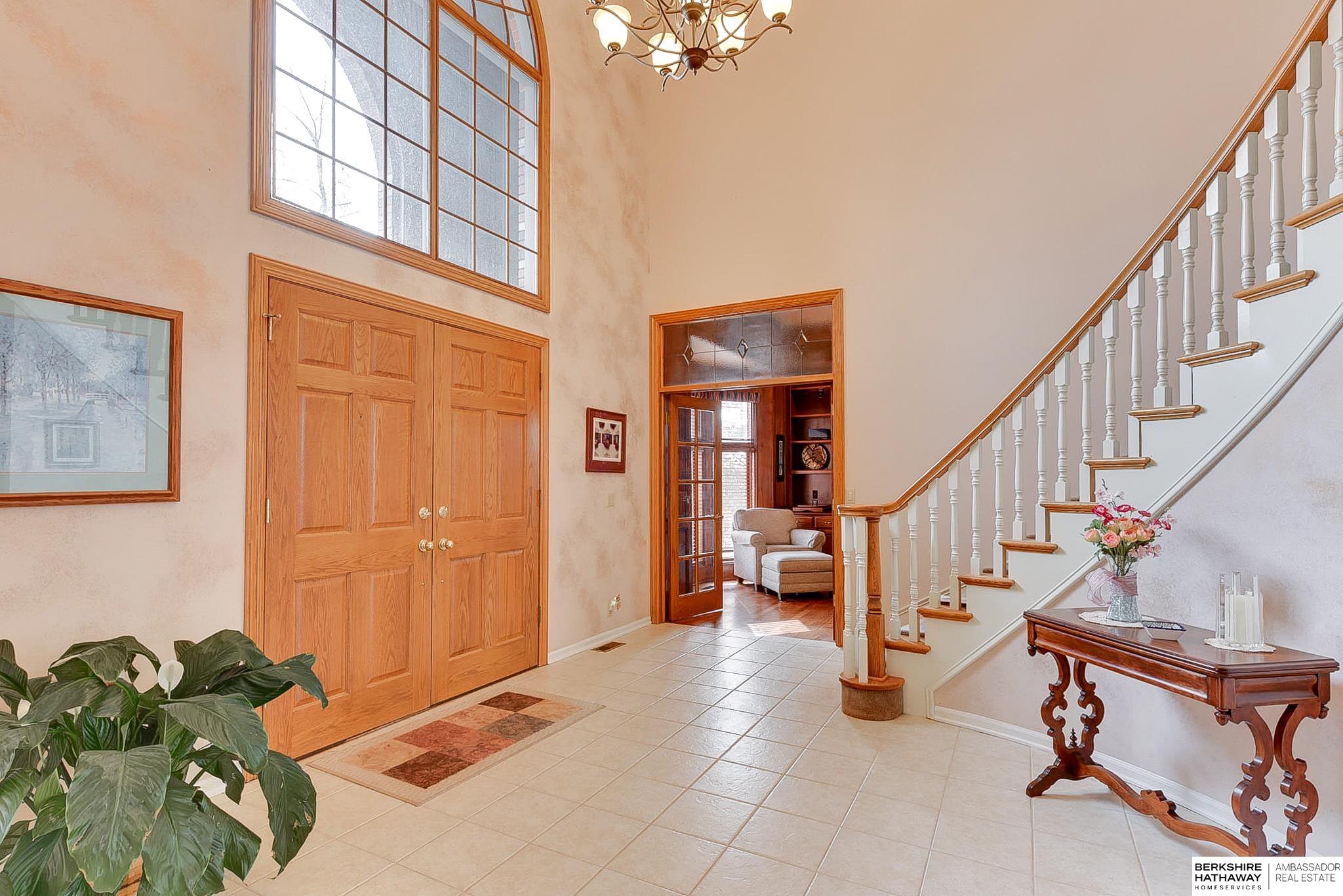 Omaha, Nebraska 68114, United States, 5 Bedrooms Bedrooms, ,4 BathroomsBathrooms,Residential,Active,111138