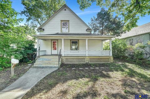 Photo of 310 N 33rd Street, Lincoln, NE 68503 (MLS # 22532420)