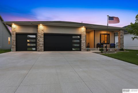 Photo of 7713 S 200 Street, Omaha, NE 68028 (MLS # 22612465)