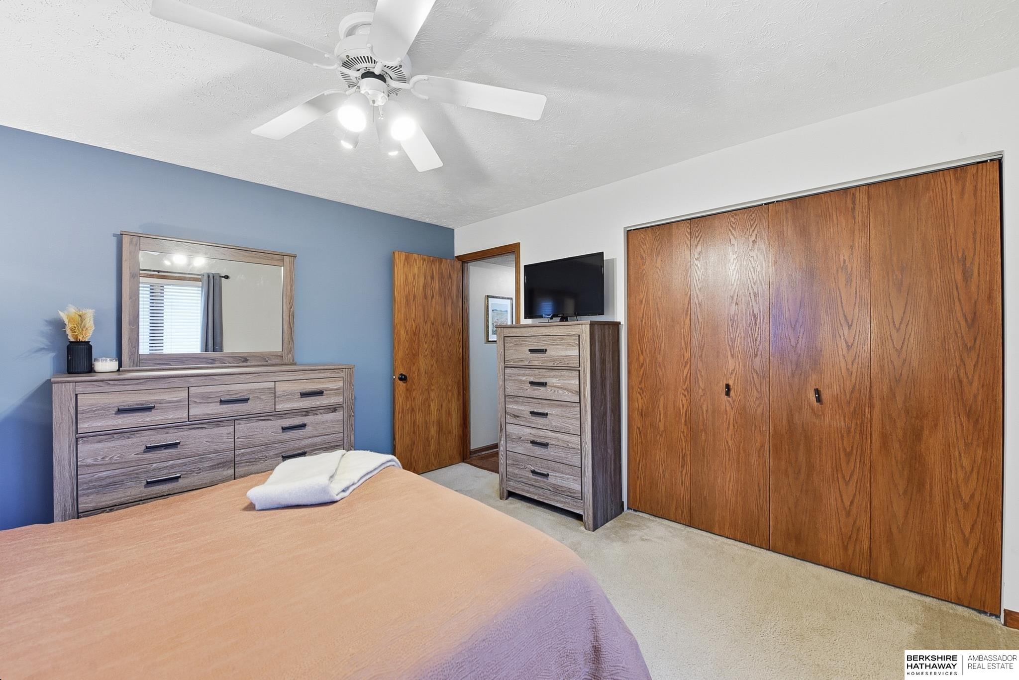 Omaha, Nebraska 68131, United States, 2 Bedrooms Bedrooms, ,1 BathroomBathrooms,Residential,Active,247444