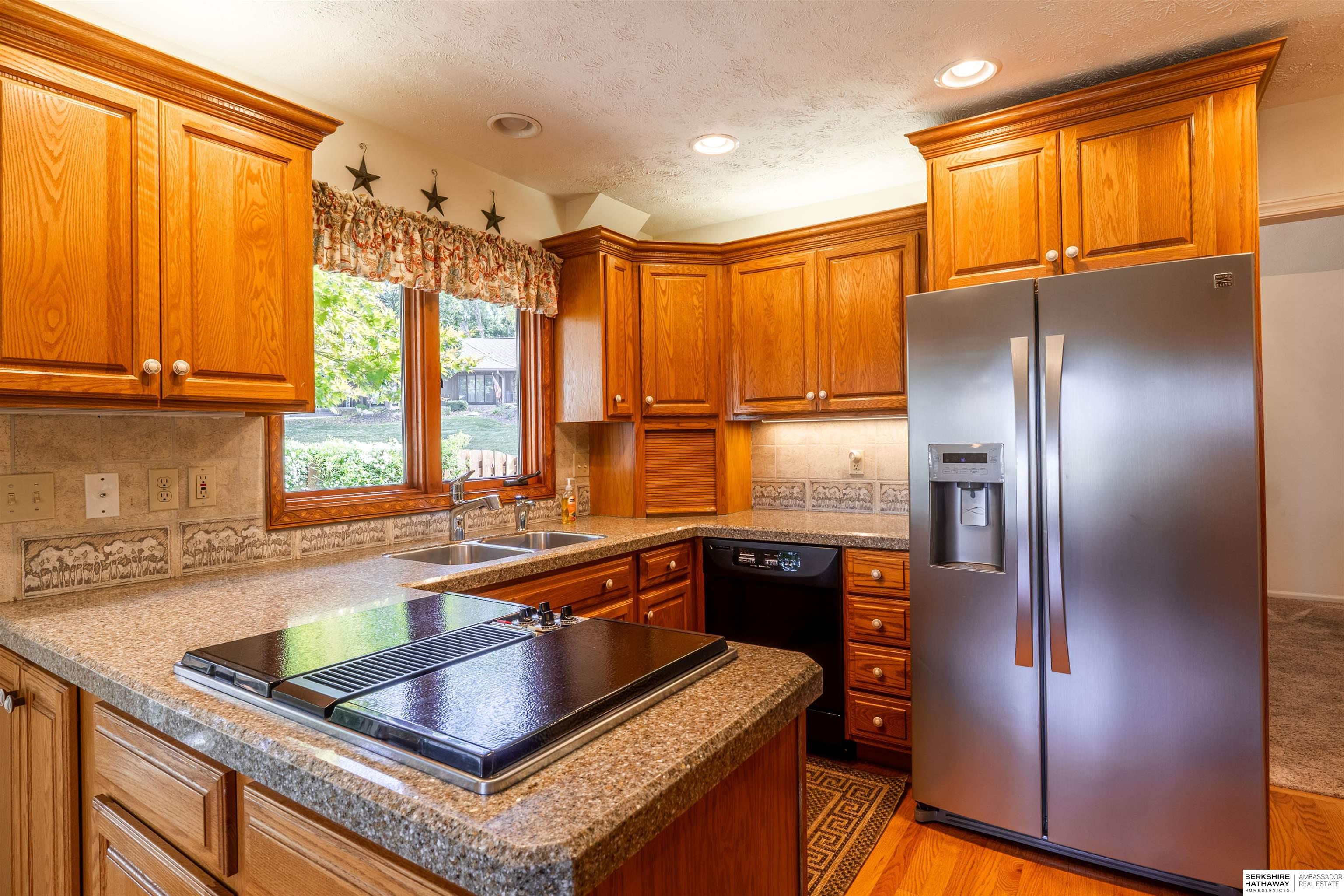 Omaha, Nebraska 68137, United States, 3 Bedrooms Bedrooms, ,4 BathroomsBathrooms,Residential,Active,225928