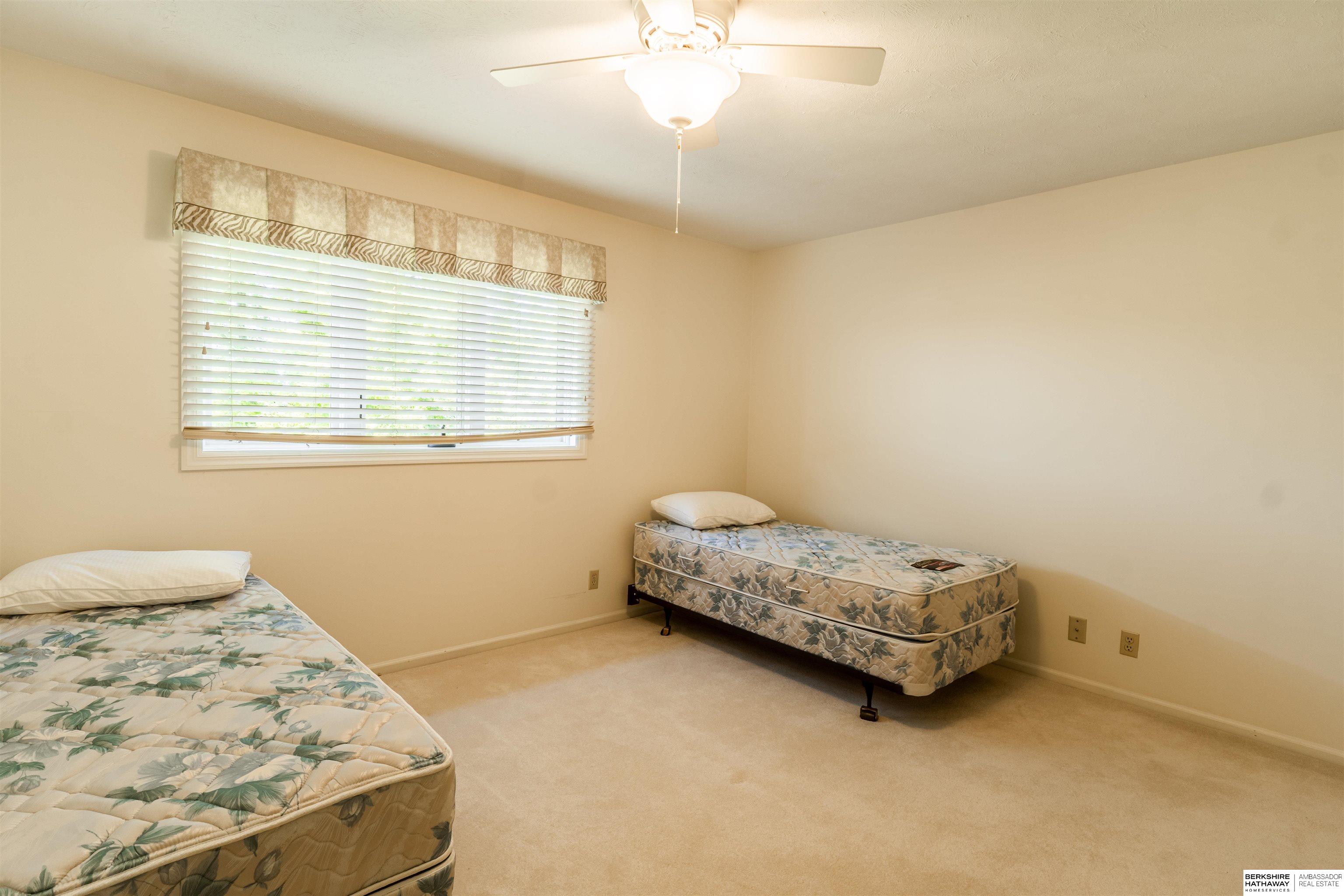 Omaha, Nebraska 68137, United States, 3 Bedrooms Bedrooms, ,4 BathroomsBathrooms,Residential,Active,225928