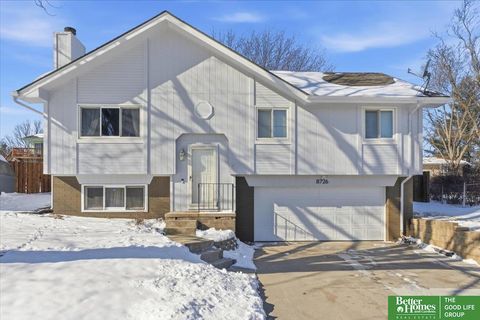 Photo of 8726 S 138 Street, Omaha, NE 68138 (MLS # 22604915)