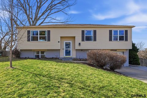 Photo of 19035 Benton Boulevard, Lincoln, NE 68022 (MLS # 22607539)