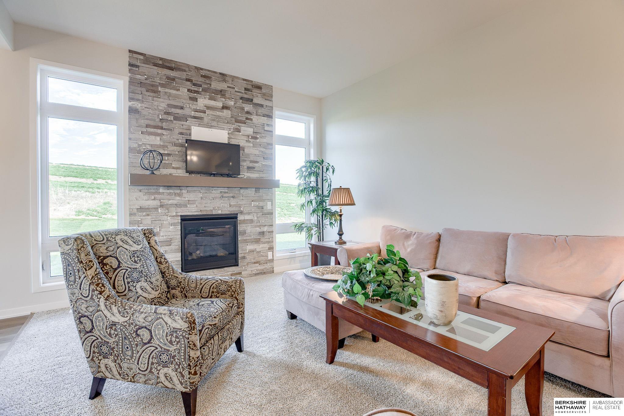 Bennington, Nebraska 68007, United States, 4 Bedrooms Bedrooms, ,3 BathroomsBathrooms,Residential,Active,28368