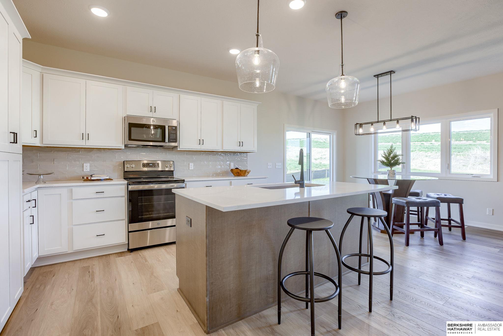 Bennington, Nebraska 68007, United States, 4 Bedrooms Bedrooms, ,3 BathroomsBathrooms,Residential,Active,28368