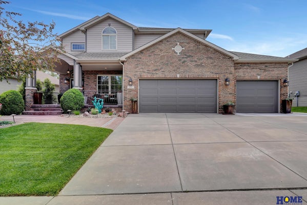 8159 WINDMILL DR, LINCOLN, NE 68507 - Image cdb196cb895acd2247613d02eefcbfb2/2263200055