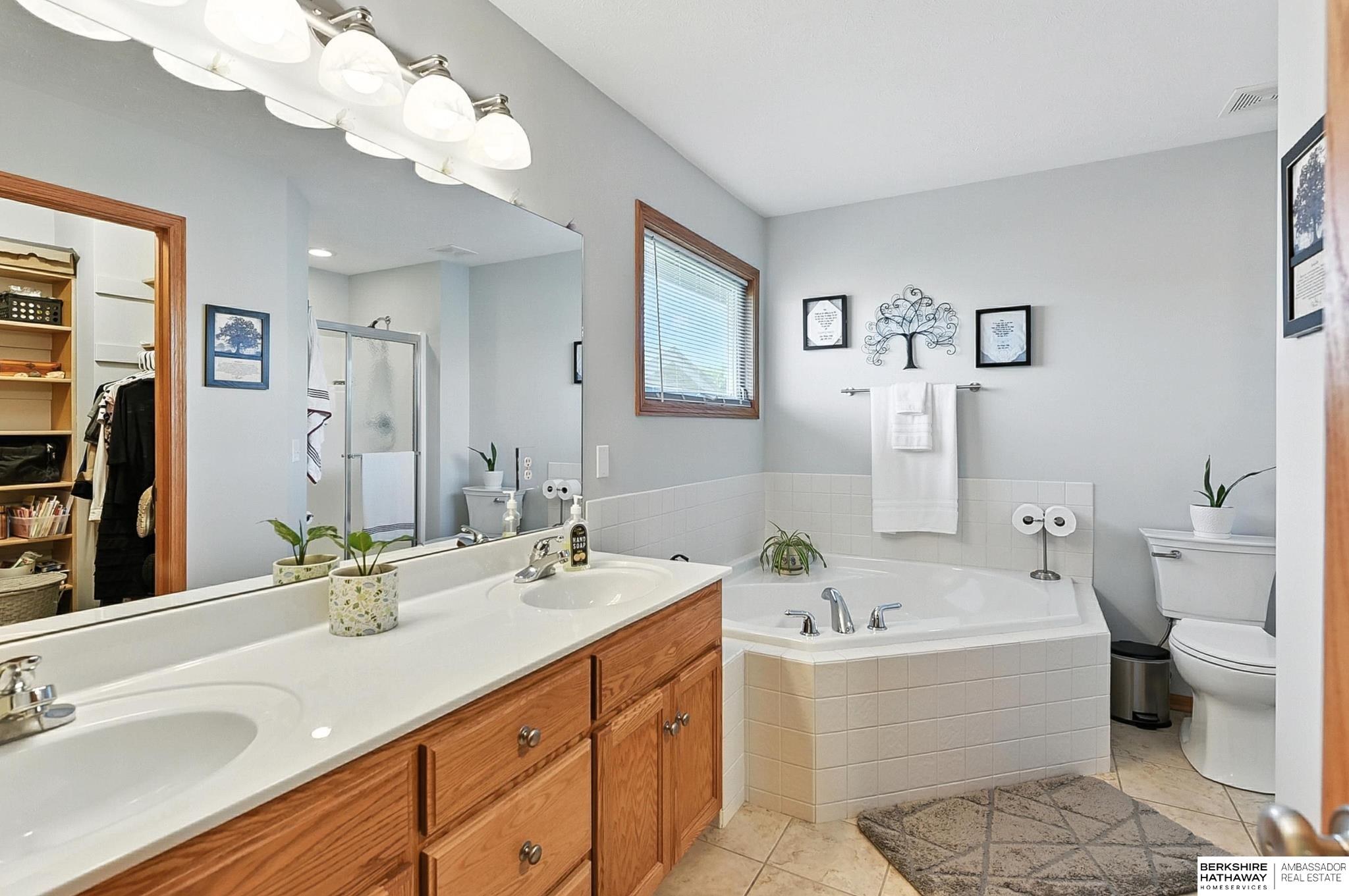 Papillion, Nebraska 68133, United States, 3 Bedrooms Bedrooms, ,3 BathroomsBathrooms,Residential,Active,174613