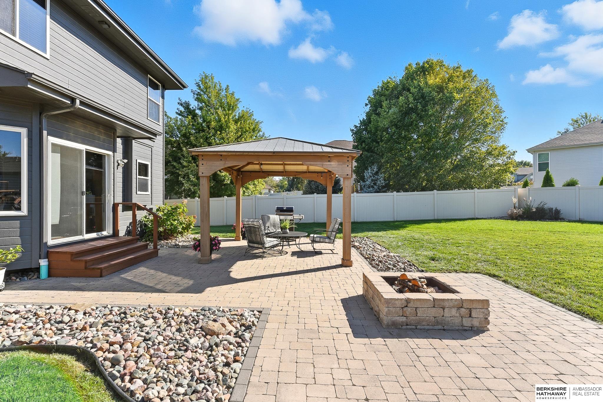 Gretna, Nebraska 68028, United States, 5 Bedrooms Bedrooms, ,3 BathroomsBathrooms,Residential,Active,232366