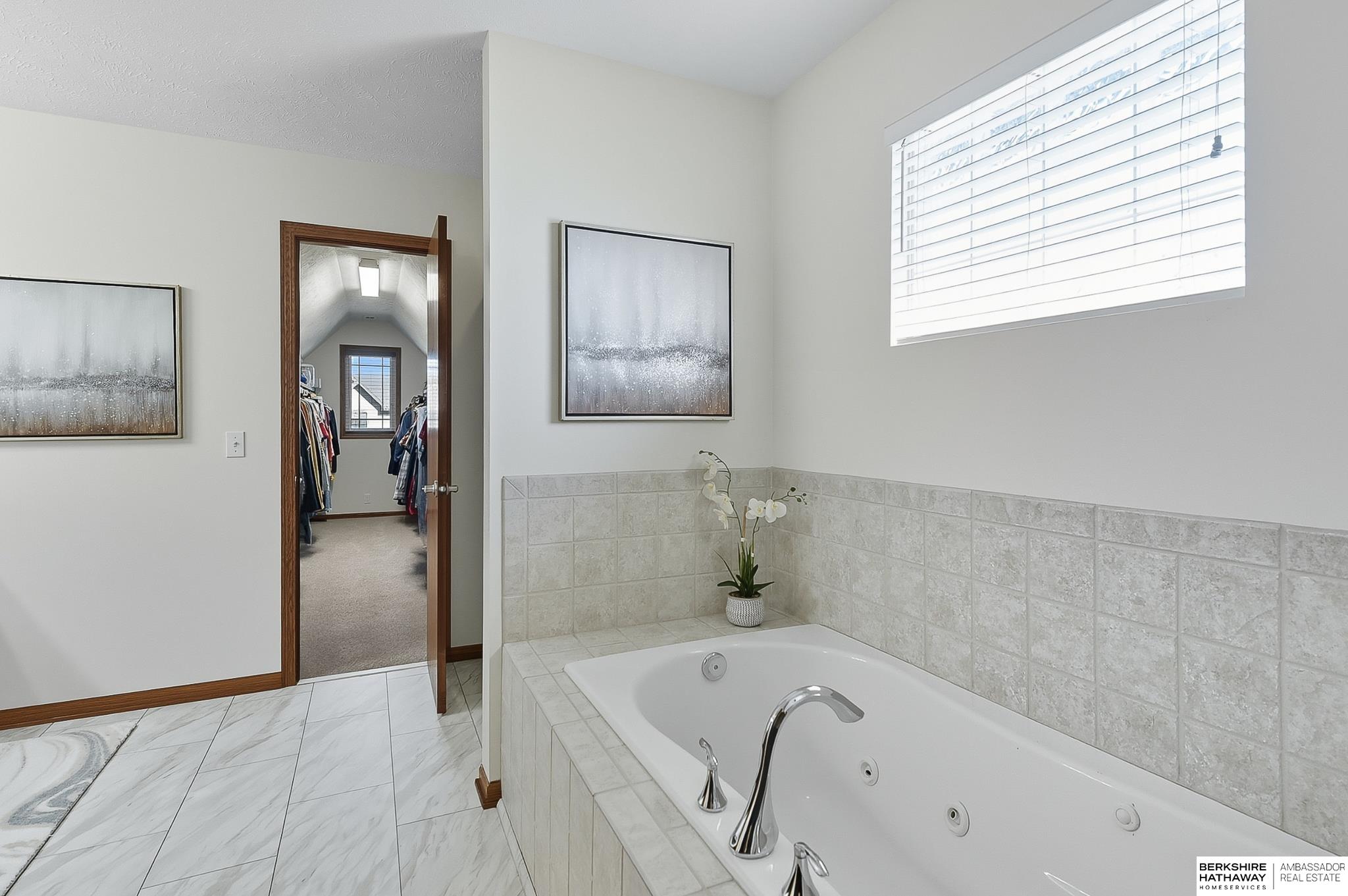 Gretna, Nebraska 68028, United States, 5 Bedrooms Bedrooms, ,3 BathroomsBathrooms,Residential,Active,232366