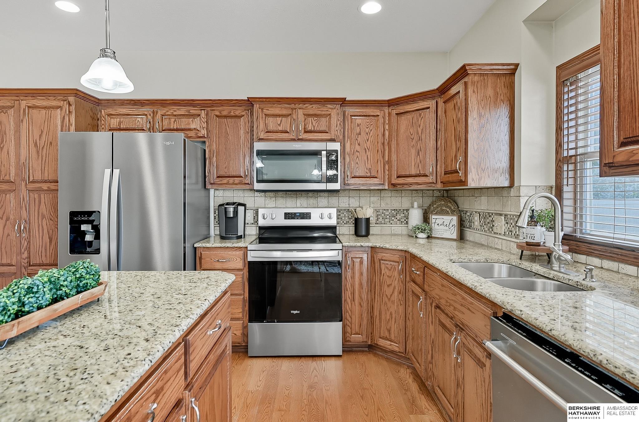 Gretna, Nebraska 68028, United States, 5 Bedrooms Bedrooms, ,3 BathroomsBathrooms,Residential,Active,232366