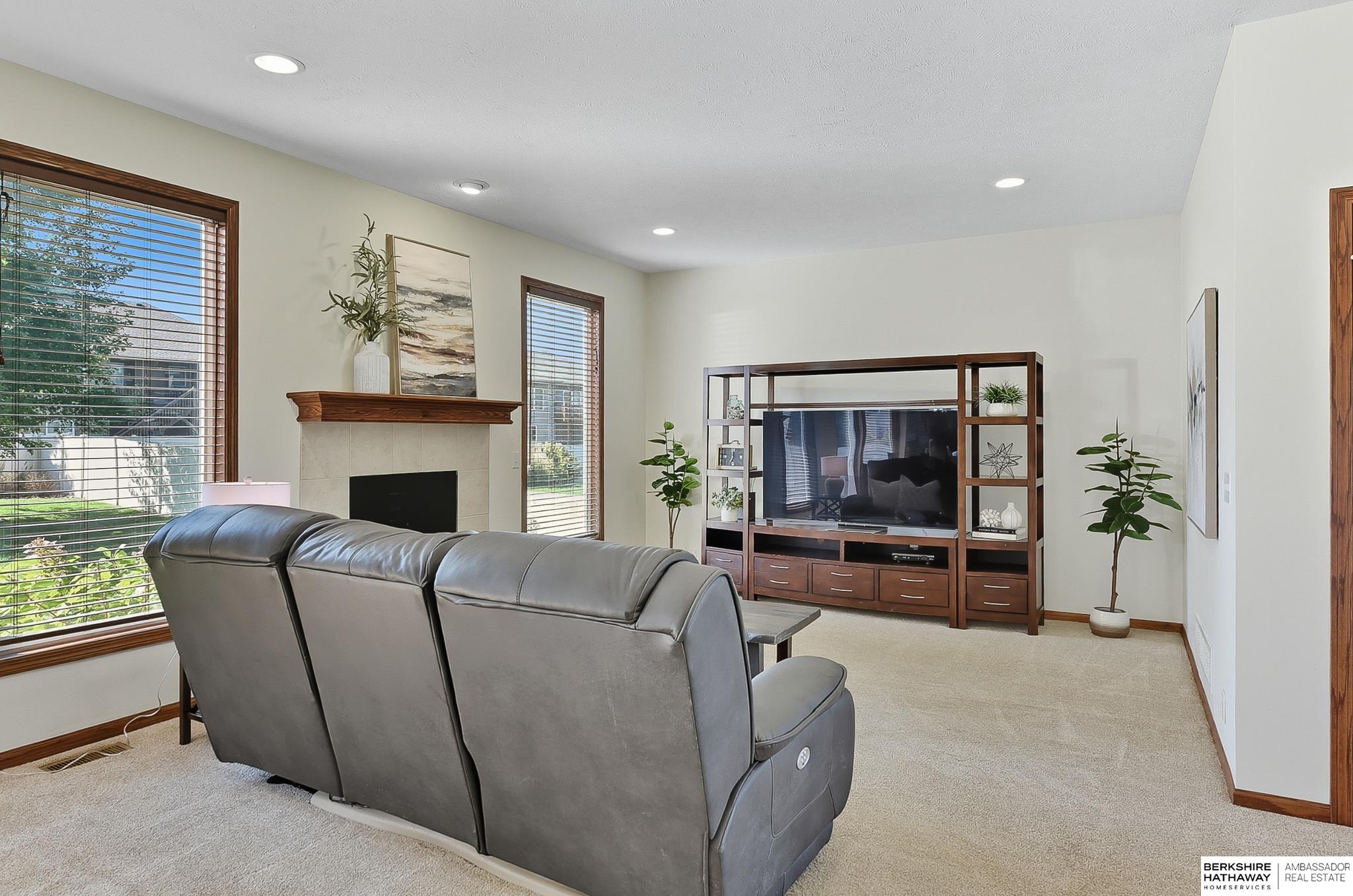 Gretna, Nebraska 68028, United States, 5 Bedrooms Bedrooms, ,3 BathroomsBathrooms,Residential,Active,232366