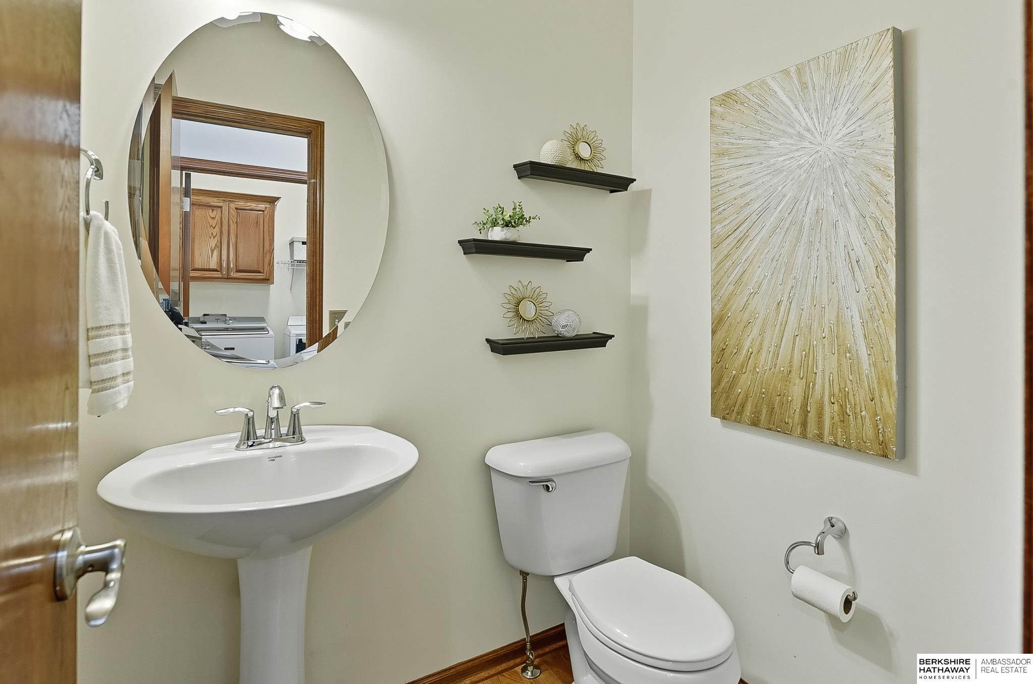 Gretna, Nebraska 68028, United States, 5 Bedrooms Bedrooms, ,3 BathroomsBathrooms,Residential,Active,232366