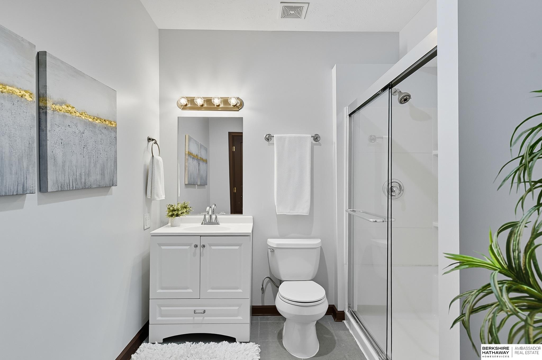 Gretna, Nebraska 68028, United States, 5 Bedrooms Bedrooms, ,3 BathroomsBathrooms,Residential,Active,232366