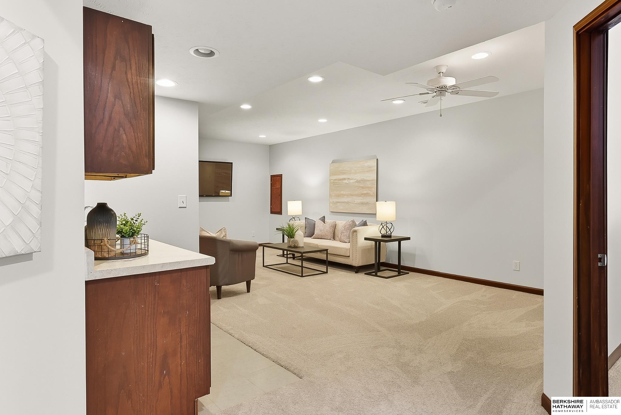 Gretna, Nebraska 68028, United States, 5 Bedrooms Bedrooms, ,3 BathroomsBathrooms,Residential,Active,232366