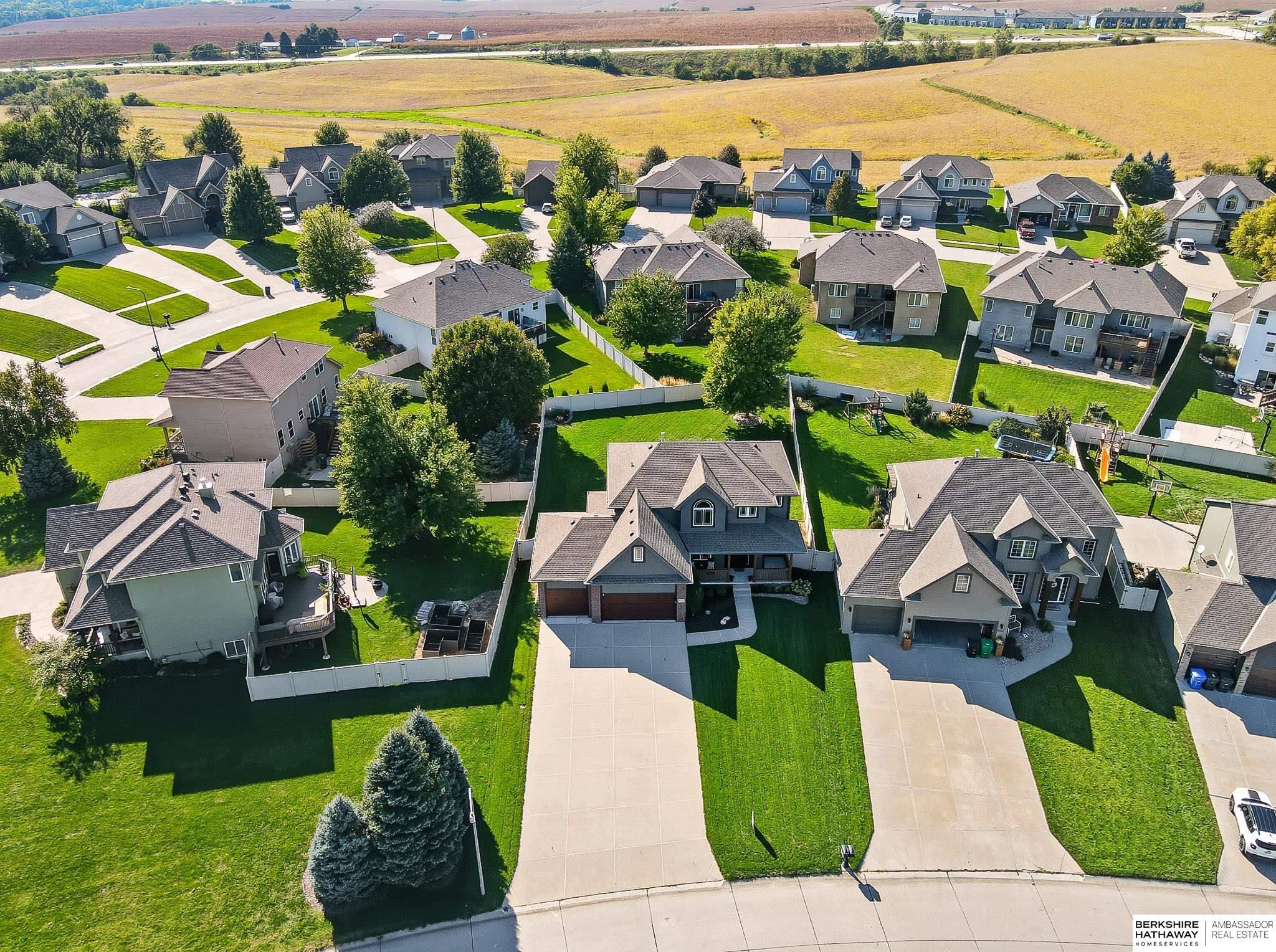 Gretna, Nebraska 68028, United States, 5 Bedrooms Bedrooms, ,3 BathroomsBathrooms,Residential,Active,232366