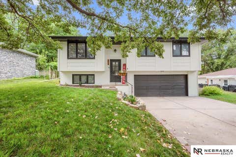 Photo of 5615 Hallcliffe Court, Lincoln, NE 68516 (MLS # 22621082)