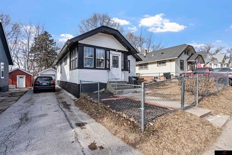 Photo of 4314 N 39 Street, Omaha, NE 68111 (MLS # 22603658)