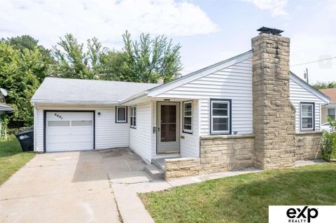 Photo of 4401 N 53rd Street, Omaha, NE 68104 (MLS # 22533994)