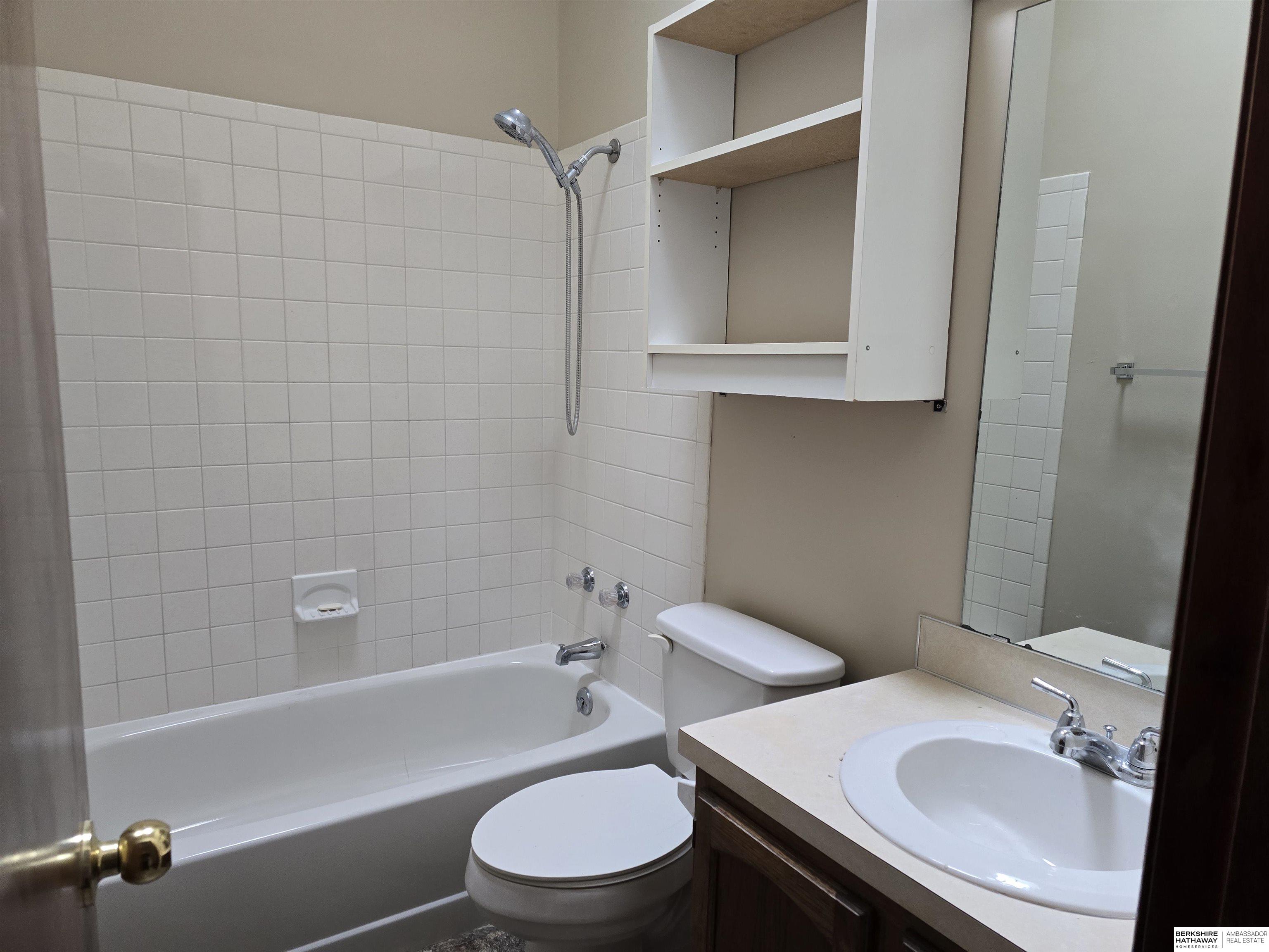 Omaha, Nebraska 68144, United States, 3 Bedrooms Bedrooms, ,2 BathroomsBathrooms,Residential,Active,38338