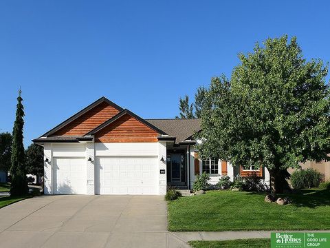 Photo of 10418 Spyglass Drive, Omaha, NE 68136 (MLS # 22604892)