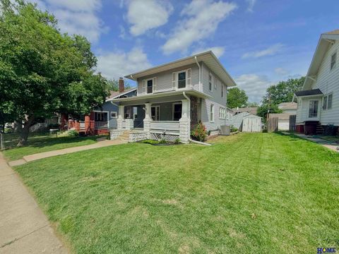 Photo of 1724 S 22nd Street, Lincoln, NE 68502 (MLS # 22614033)