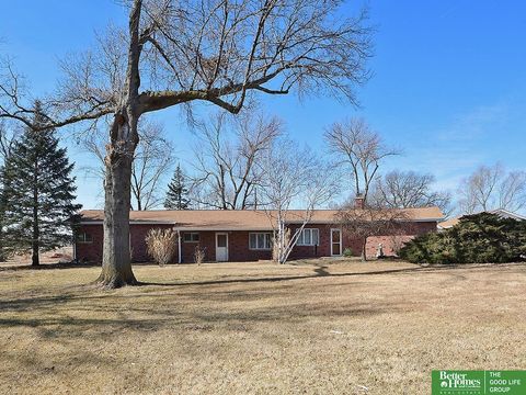Photo of 4801 S Folsom Street, Lincoln, NE 68523 (MLS # 22604253)