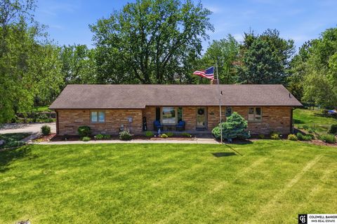 Photo of 1221 Beechcraft Road, Lincoln, NE 68527 (MLS # 22613597)