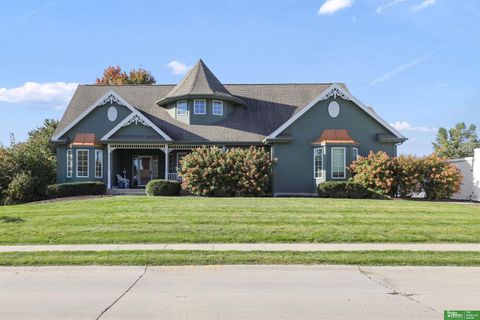 Photo of 701 Fenwick Street, Papillion, NE 68046 (MLS # 22530756)