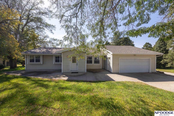 605 W BLUFF RD, LINCOLN, NE 68531 - Image cedd93104a9dc796aec2cecaa8480393/2559334645