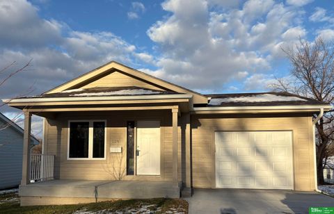 Photo of 2269 N 38 Avenue, Omaha, NE 68111 (MLS # 22534412)