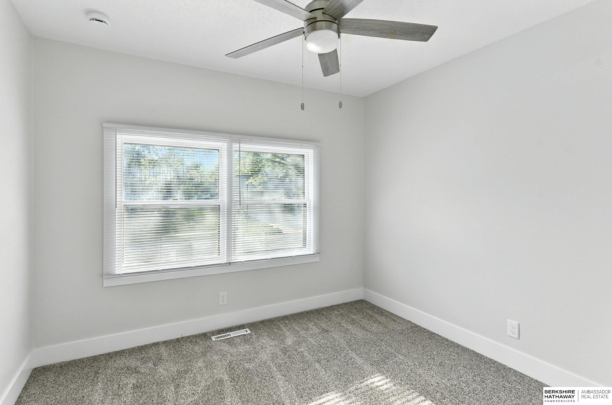 Lincoln, Nebraska 68510, United States, 4 Bedrooms Bedrooms, ,2 BathroomsBathrooms,Residential,Active,235448