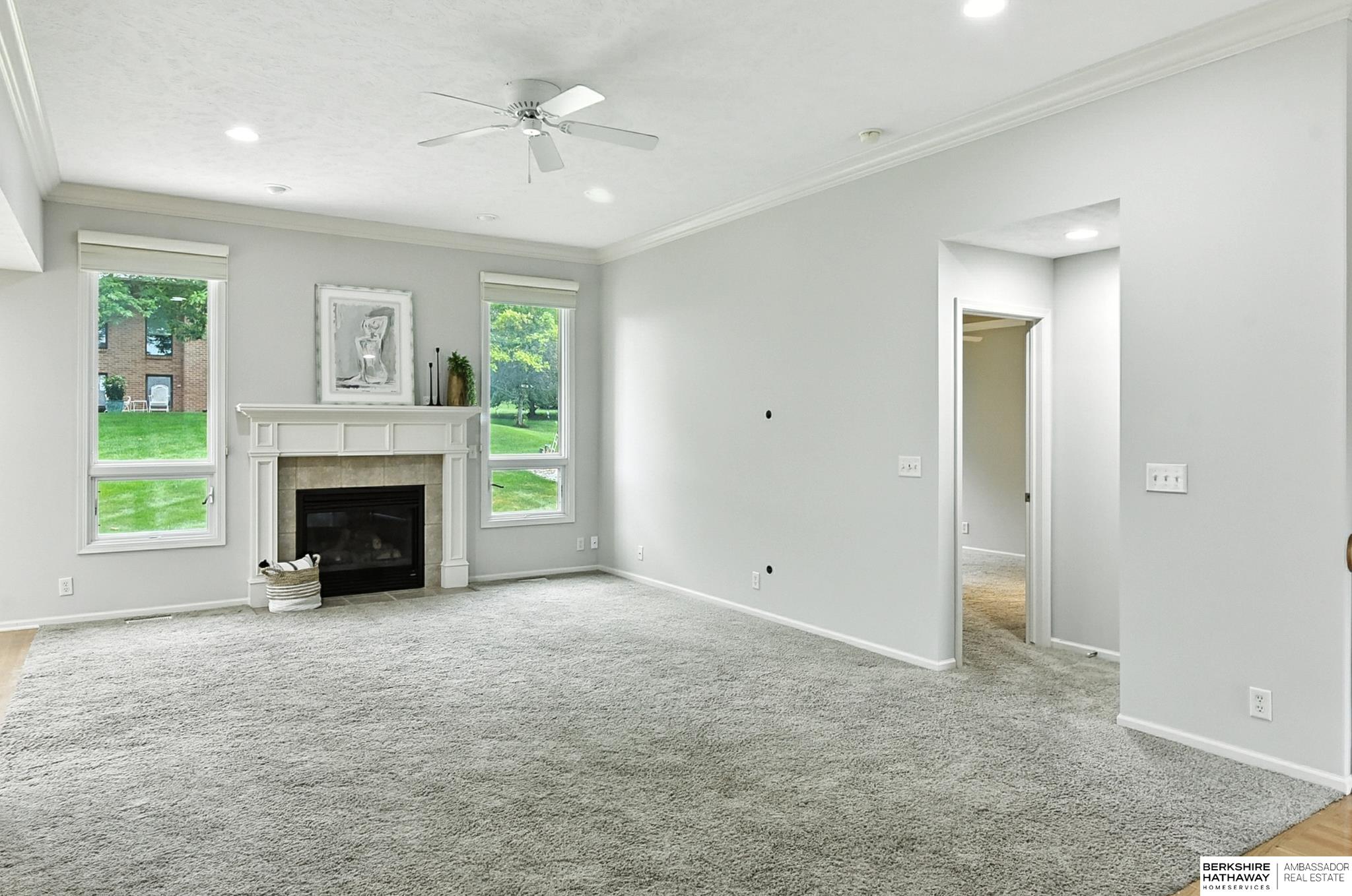 Lincoln, Nebraska 68516, United States, 2 Bedrooms Bedrooms, ,3 BathroomsBathrooms,Residential,Pending,200798