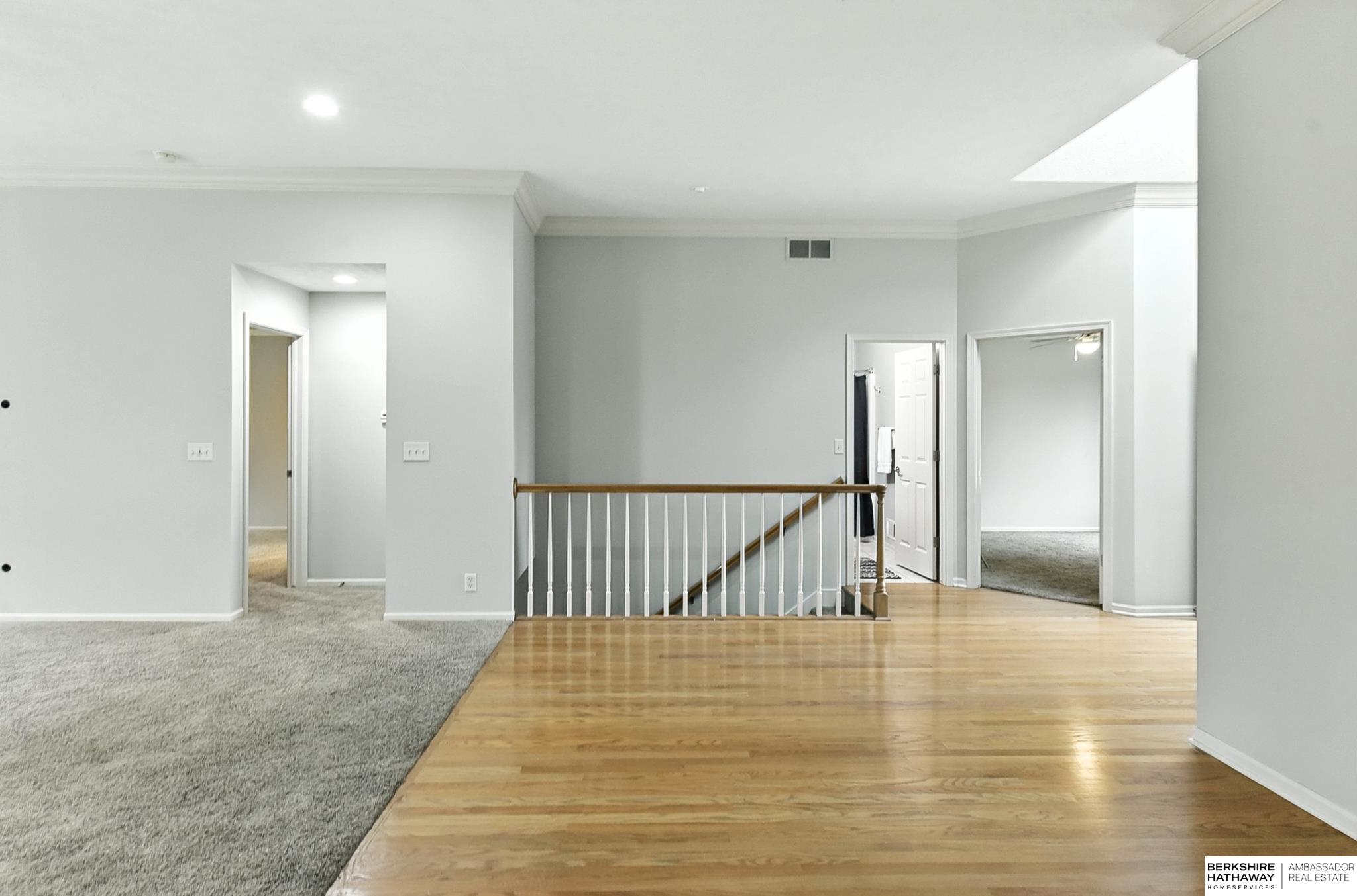 Lincoln, Nebraska 68516, United States, 2 Bedrooms Bedrooms, ,3 BathroomsBathrooms,Residential,Pending,200798