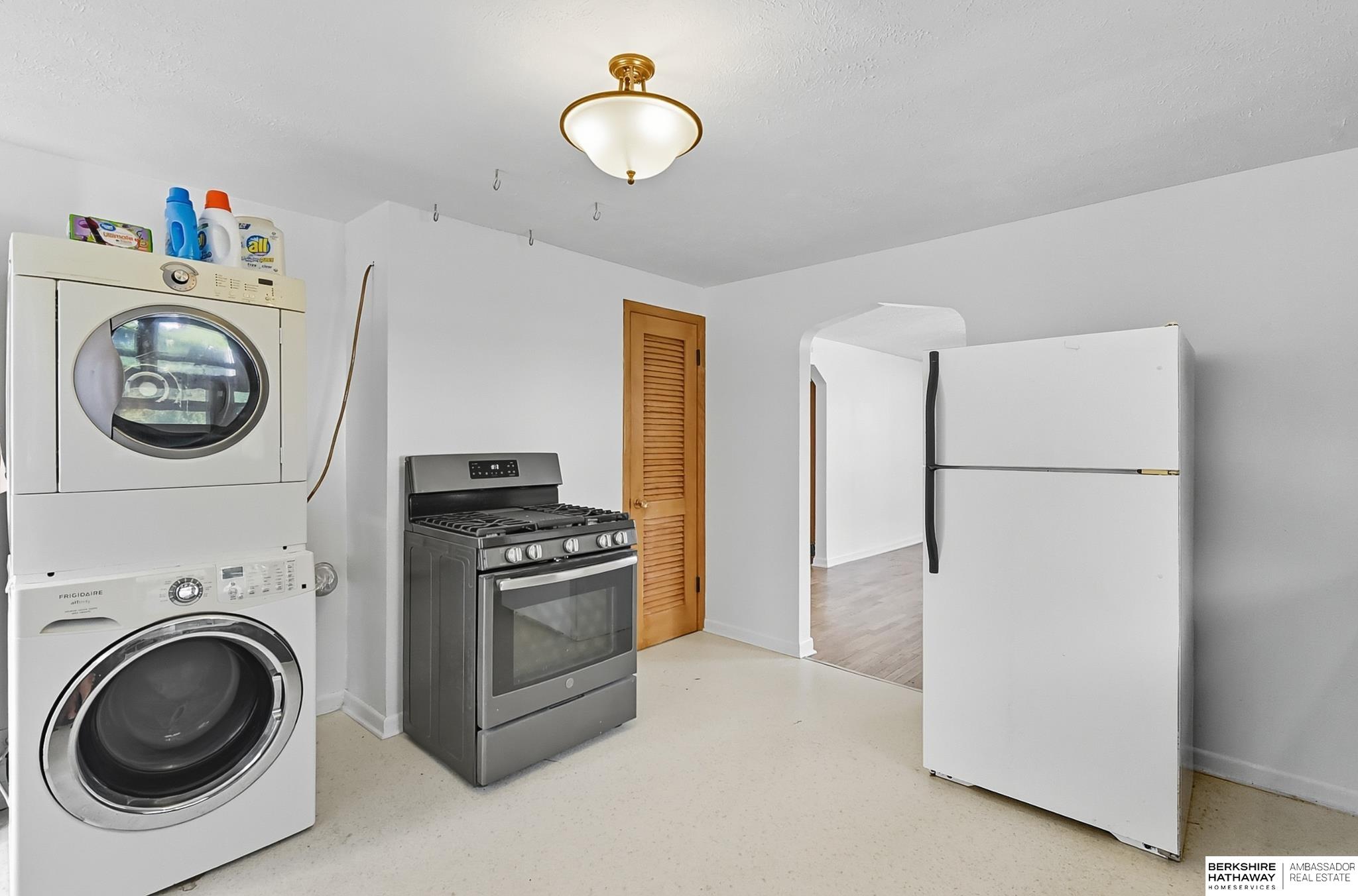 Bellevue, Nebraska 68005, United States, 2 Bedrooms Bedrooms, ,1 BathroomBathrooms,Residential,Active,234883