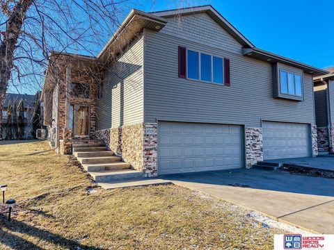 Photo of 8729 Remi Drive, Lincoln, NE 68526 (MLS # 22535031)